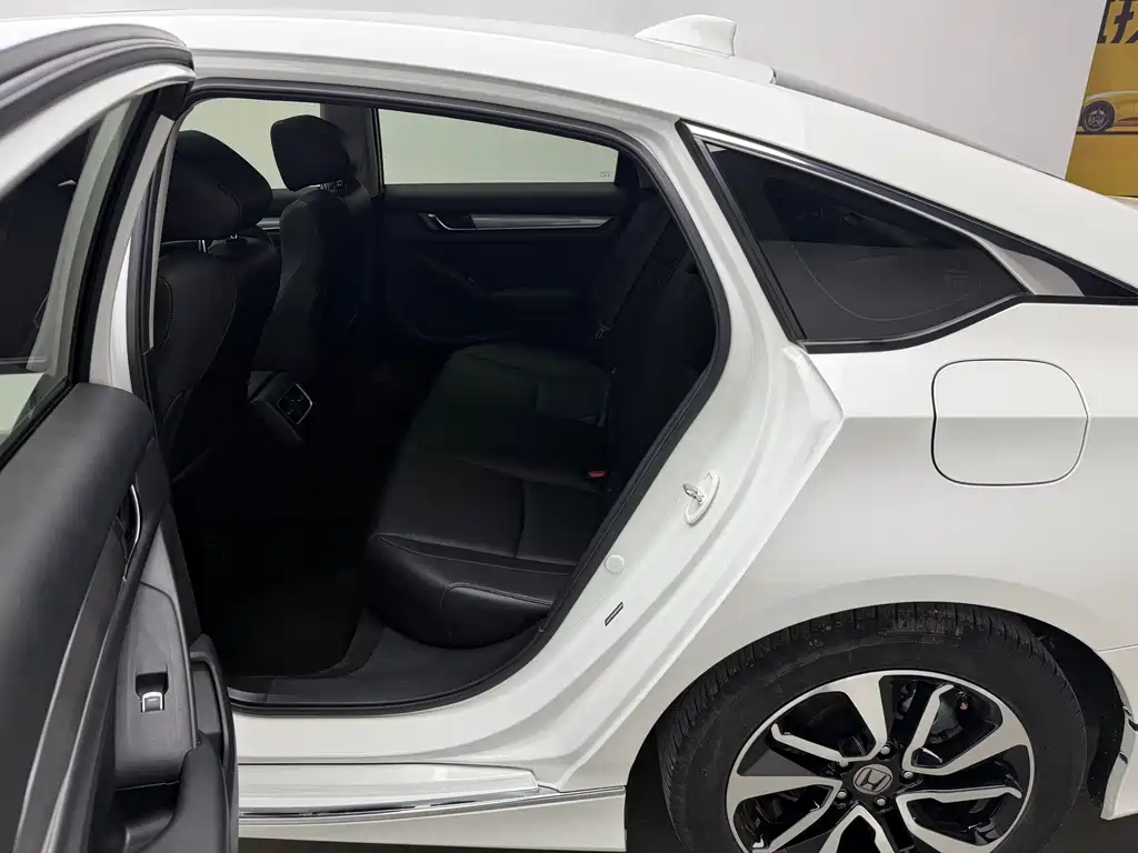 Honda Accord 2021 — фото 10