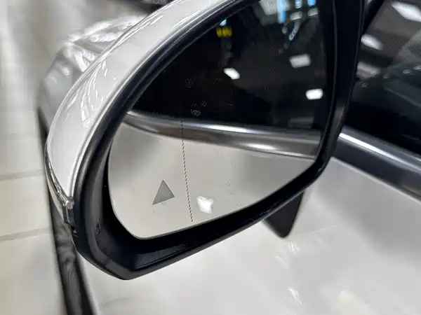 Mercedes-Benz GLC 2023