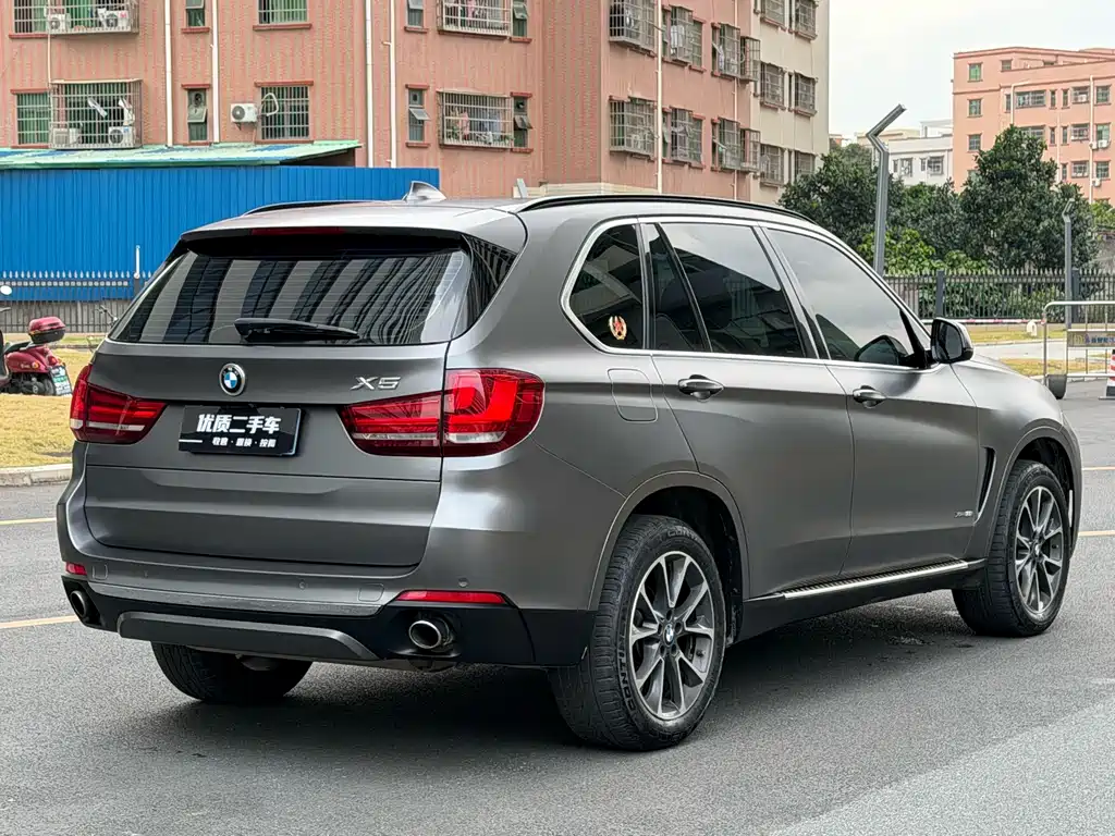 BMW X5 2017 — фото 9