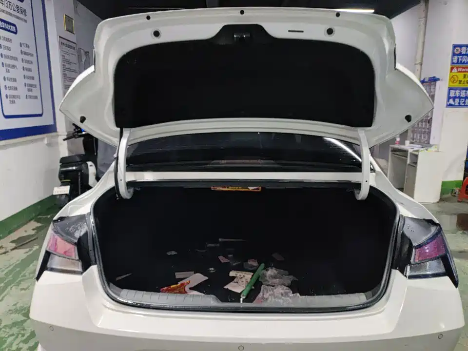 Hyundai Elantra 2022 — фото 2