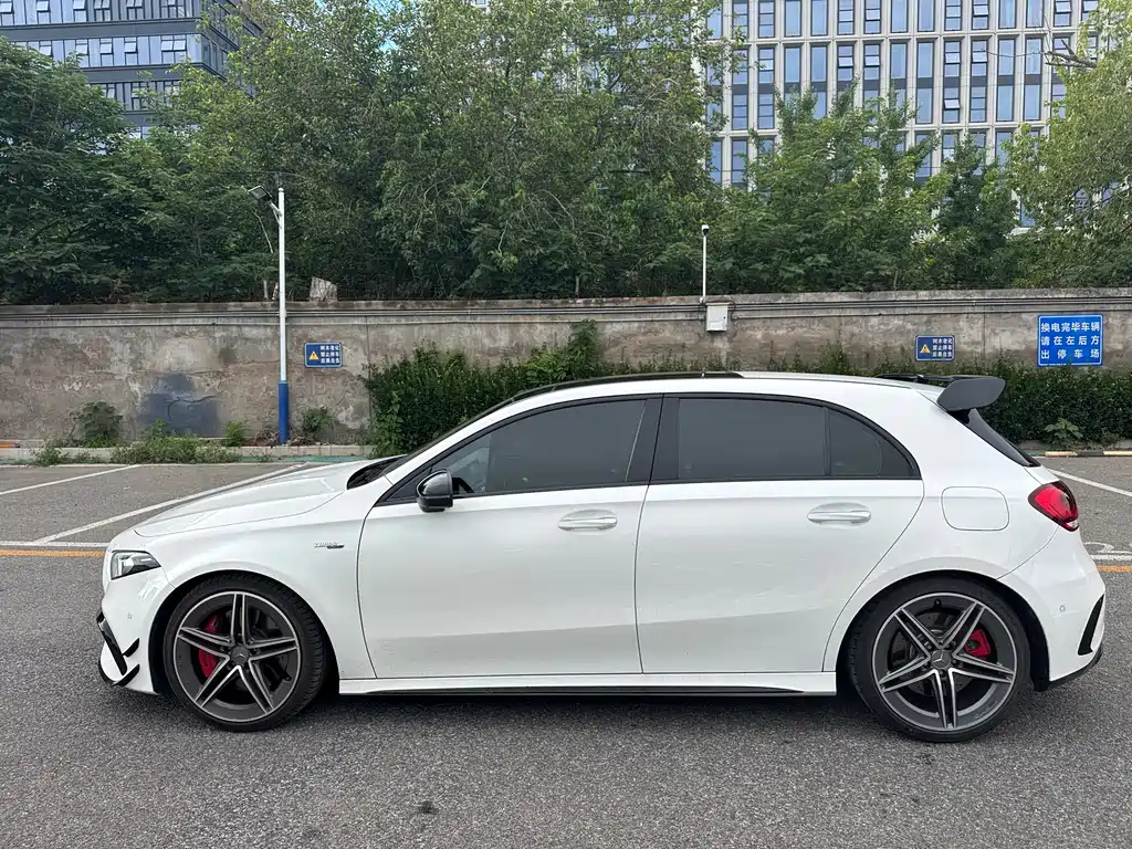 Mercedes-Benz A-Class AMG 2023 — фото 9