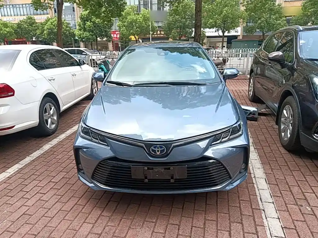 Toyota Corolla 2022 — фото 3