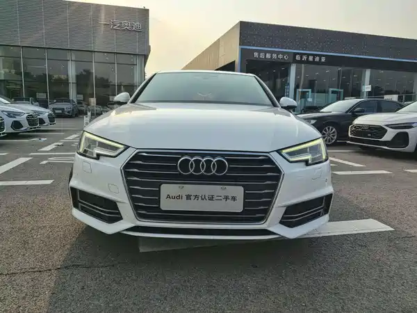 Audi A4L 2019