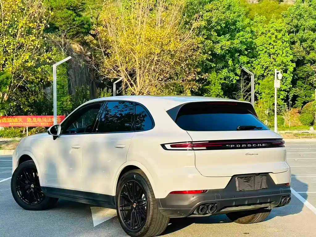 Porsche Cayenne 2024