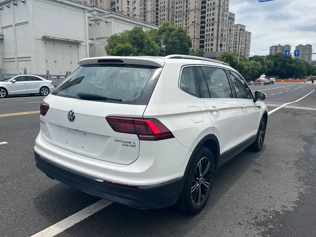 Volkswagen Tiguan L 2017