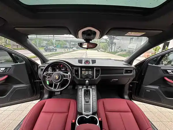 Porsche Macan 2016