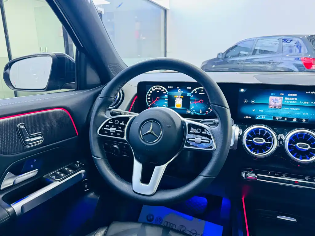 Mercedes-Benz GLB 2021 — фото 14