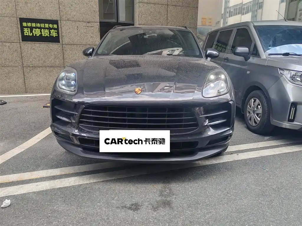 Porsche Macan 2021 — фото 2