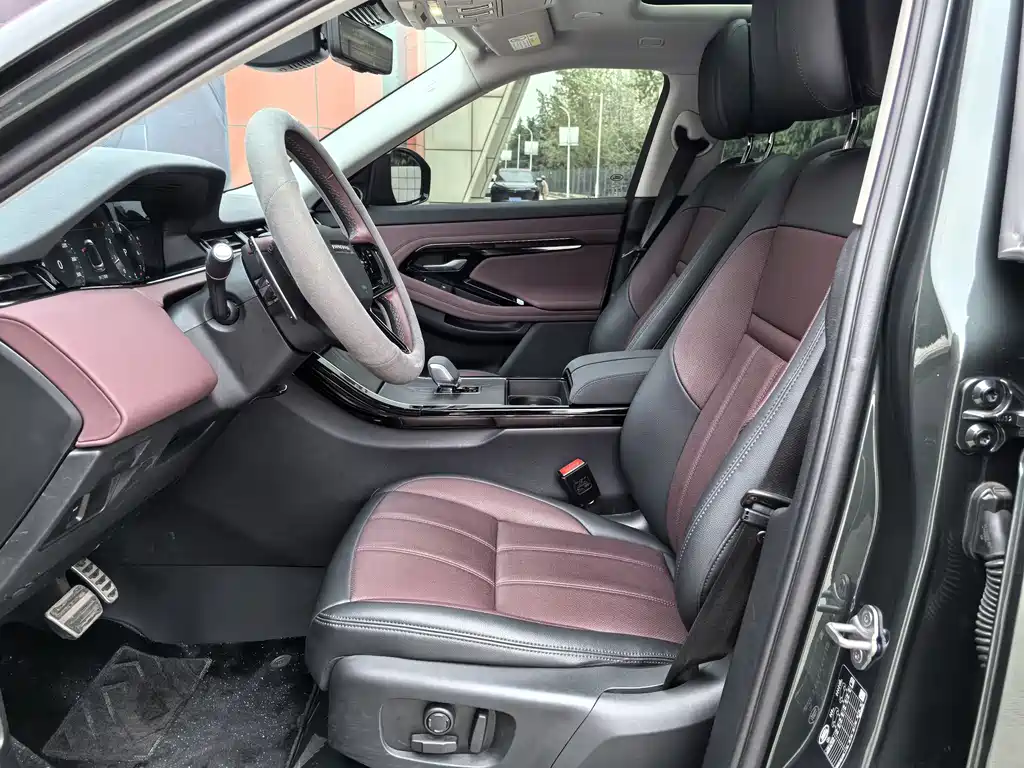 Land Rover Evoque 2025 — фото 6