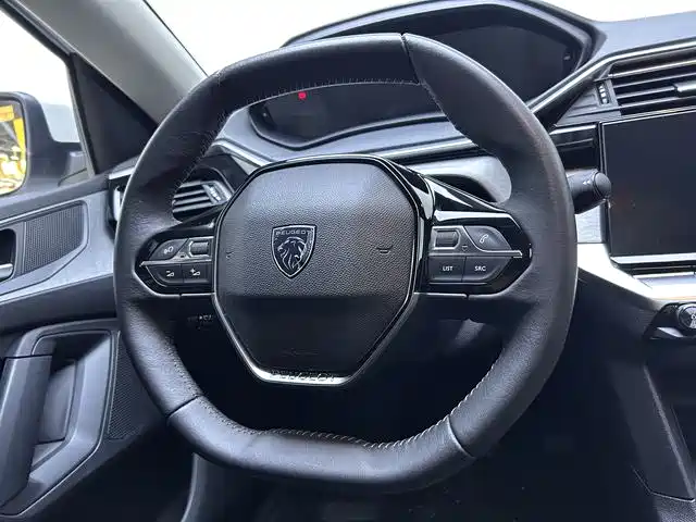 Peugeot 408 2025 — фото 11