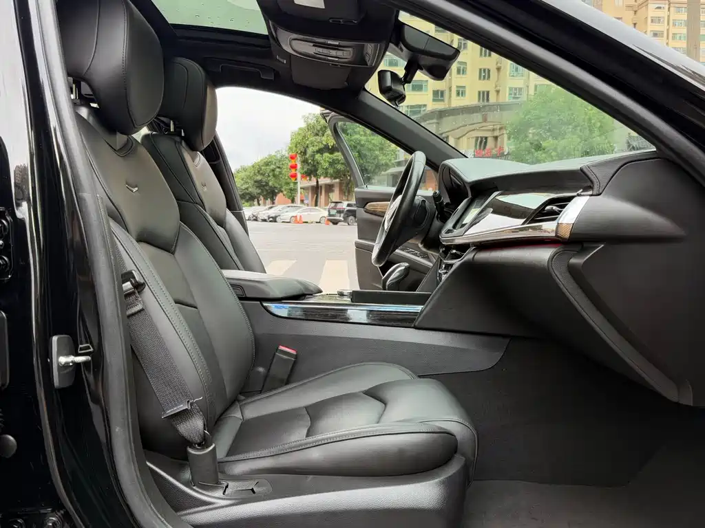 Cadillac CT6 2019 — фото 14