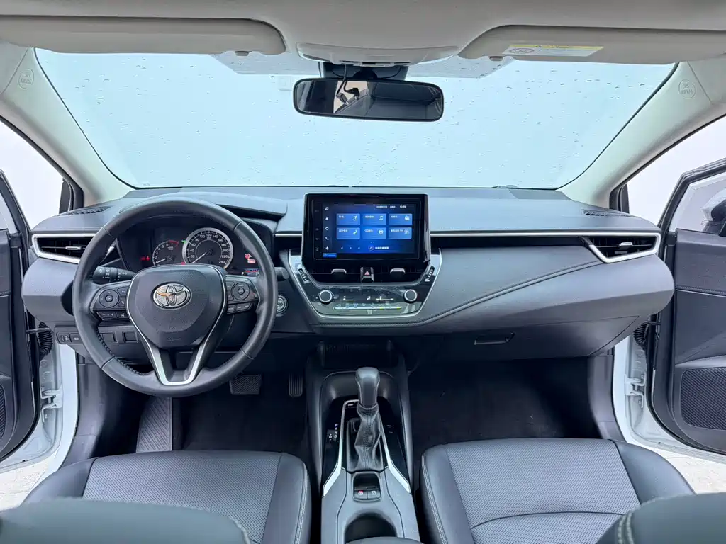 Toyota Corolla 2023 — фото 12