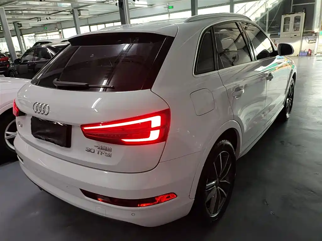 Audi Q3 2018 — фото 7
