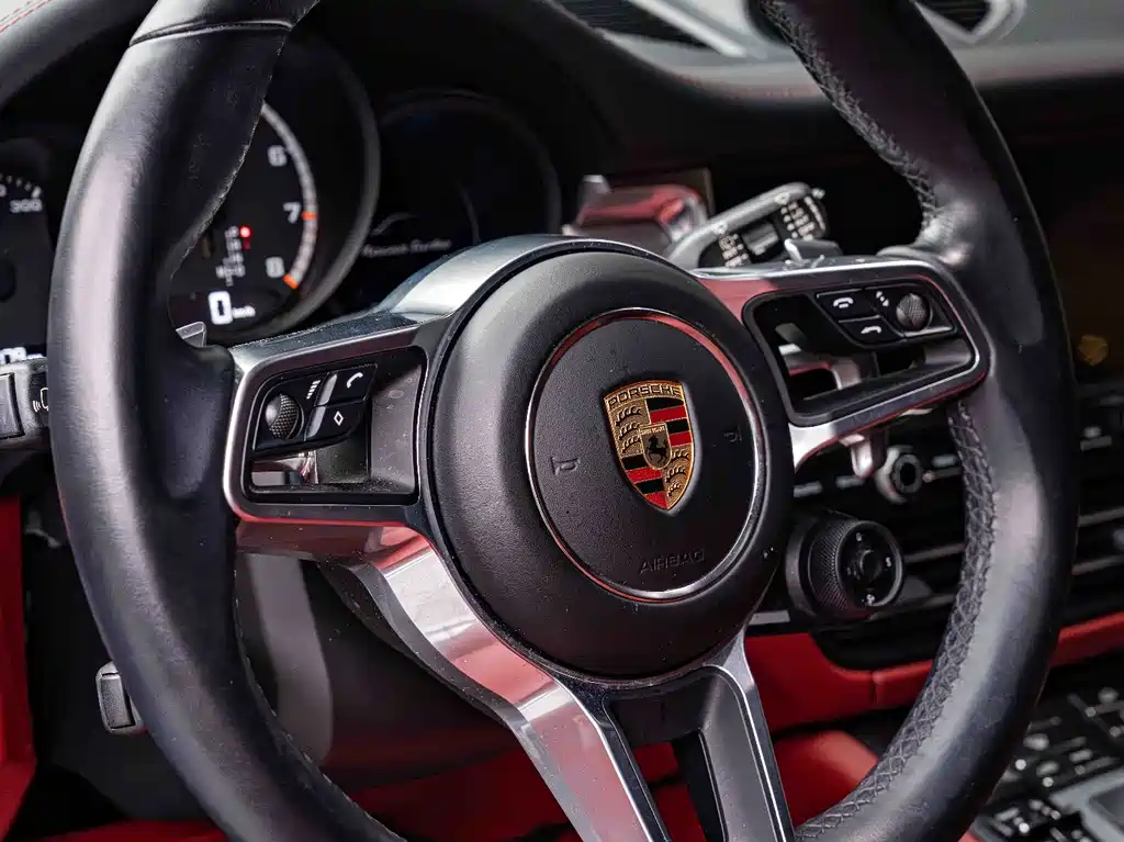 Porsche Macan 2022 — фото 13