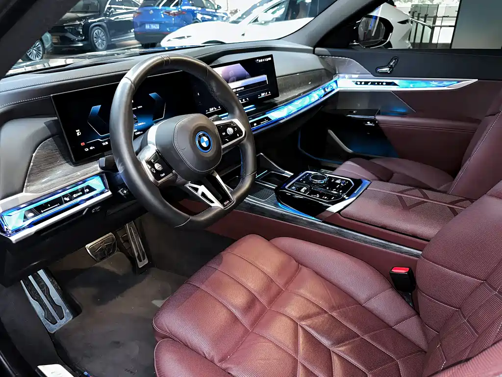 BMW i7 2023 — фото 9