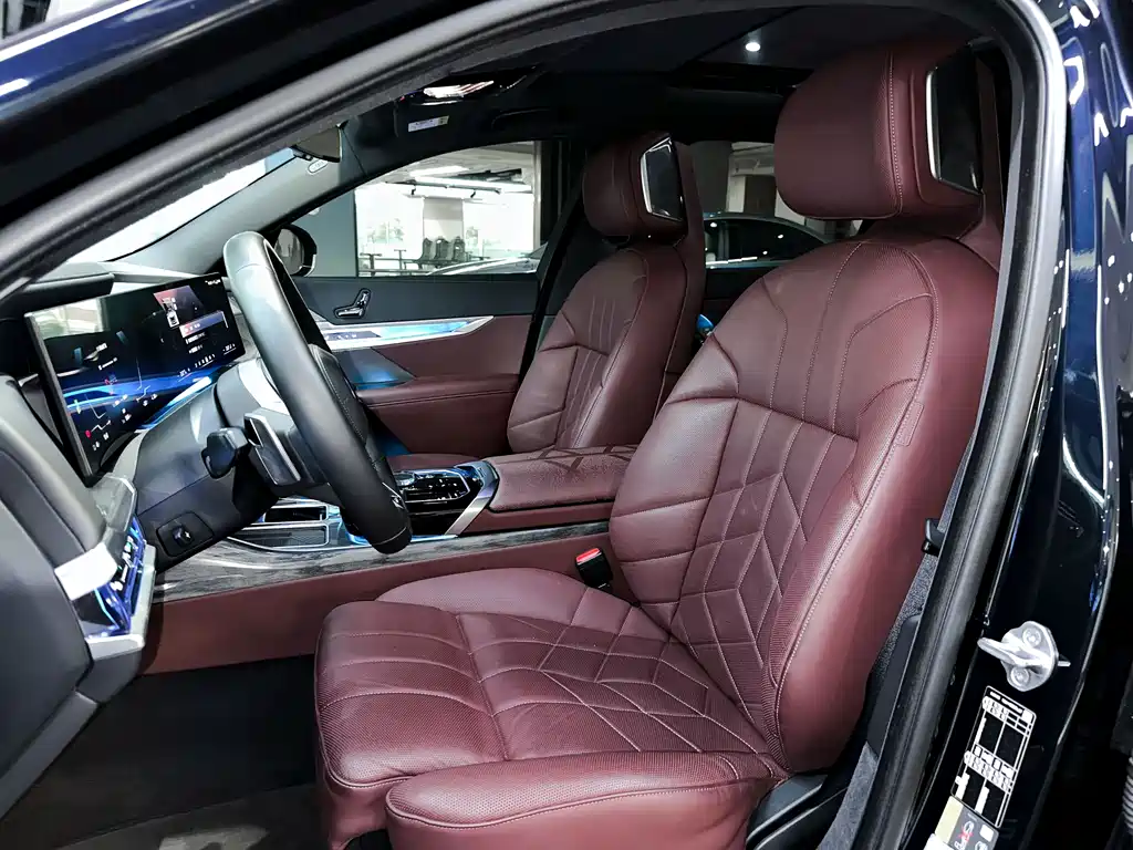 BMW i7 2023 — фото 14