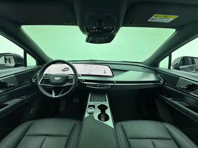 Cadillac XT5 2026