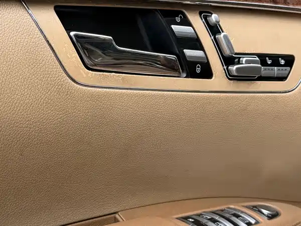 Mercedes-Benz S-Class 2008
