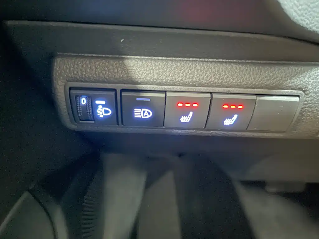 Toyota Corolla 2023 — фото 19