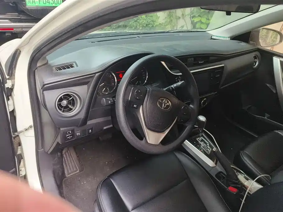 Toyota Corolla 2017 — фото 12