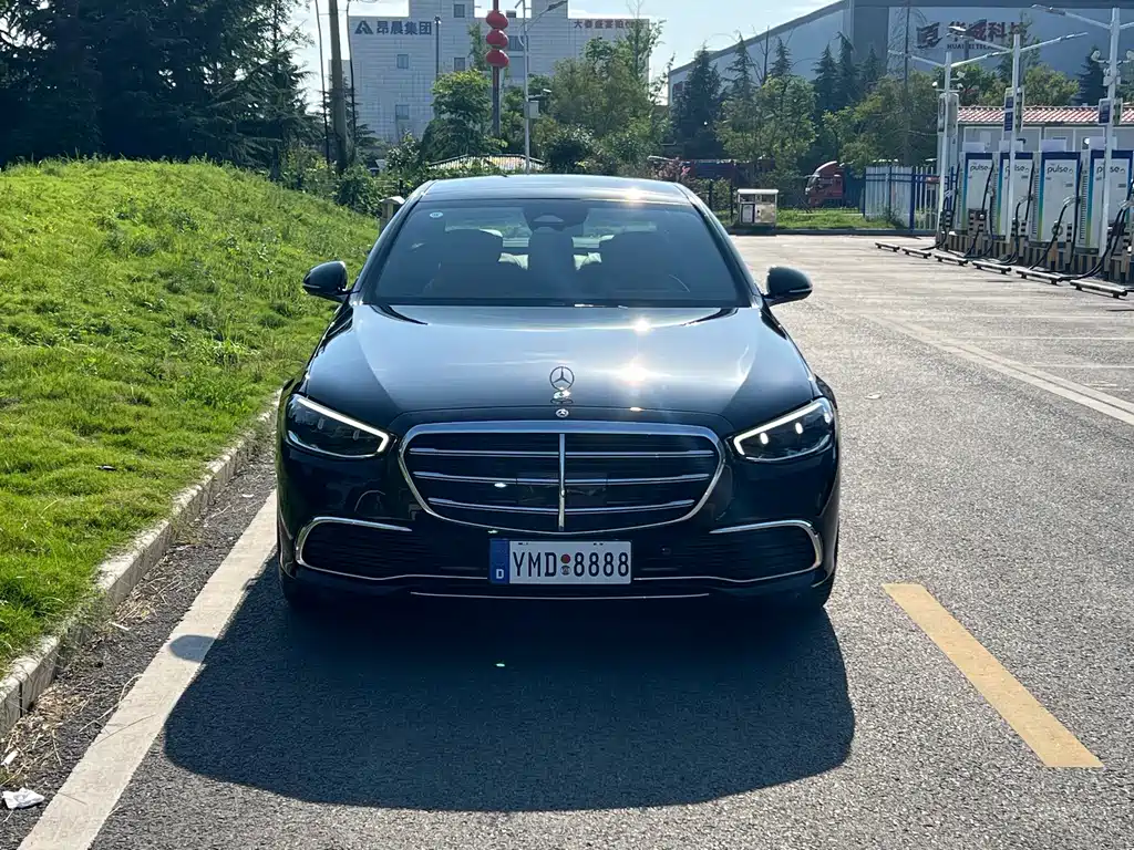 Mercedes-Benz S-Class 2023