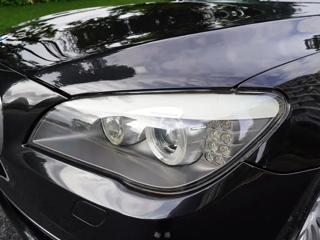 BMW 7 Series 2011 — фото 18