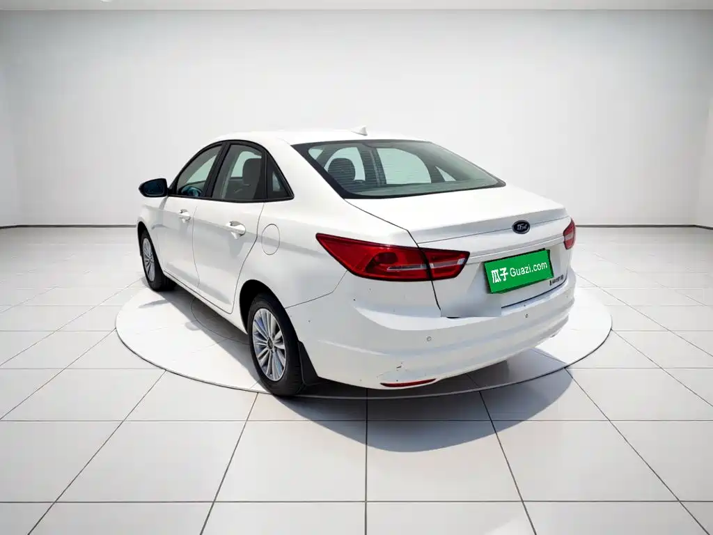 Ford Escort 2015