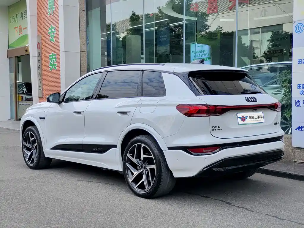 Audi Q6L E-Tron 2025 — фото 4