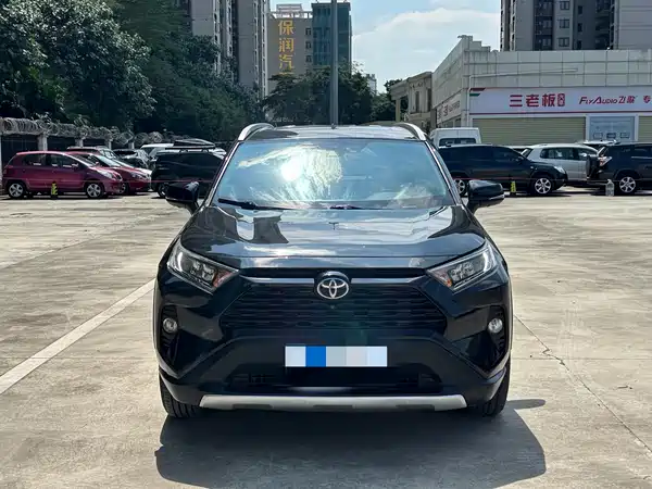 Toyota RAV4 2021