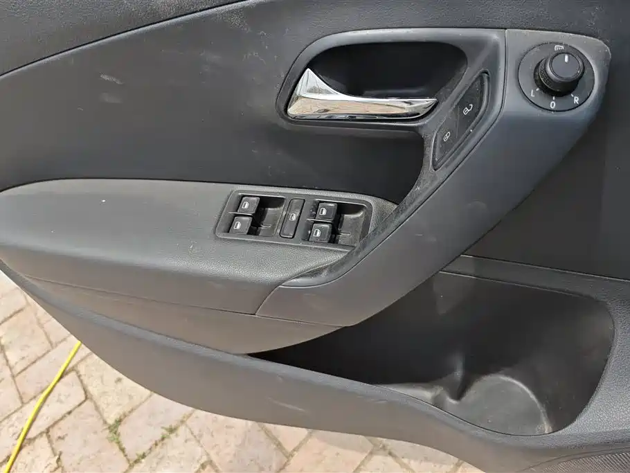 Volkswagen Polo 2014