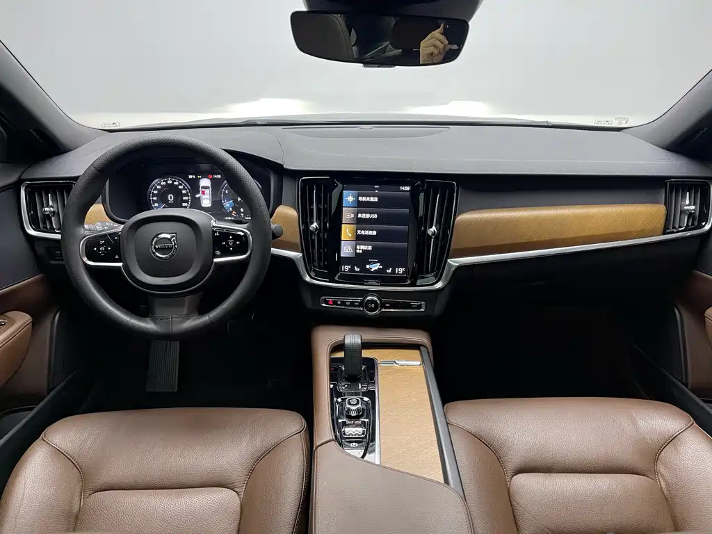 Volvo S90 2021 — фото 16