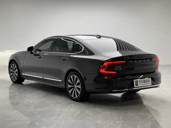 Volvo S90 2021