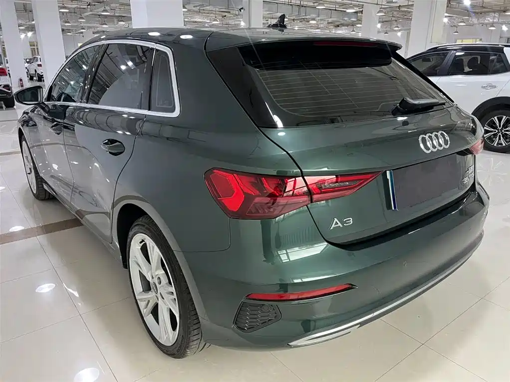 Audi A3 2023 — фото 6