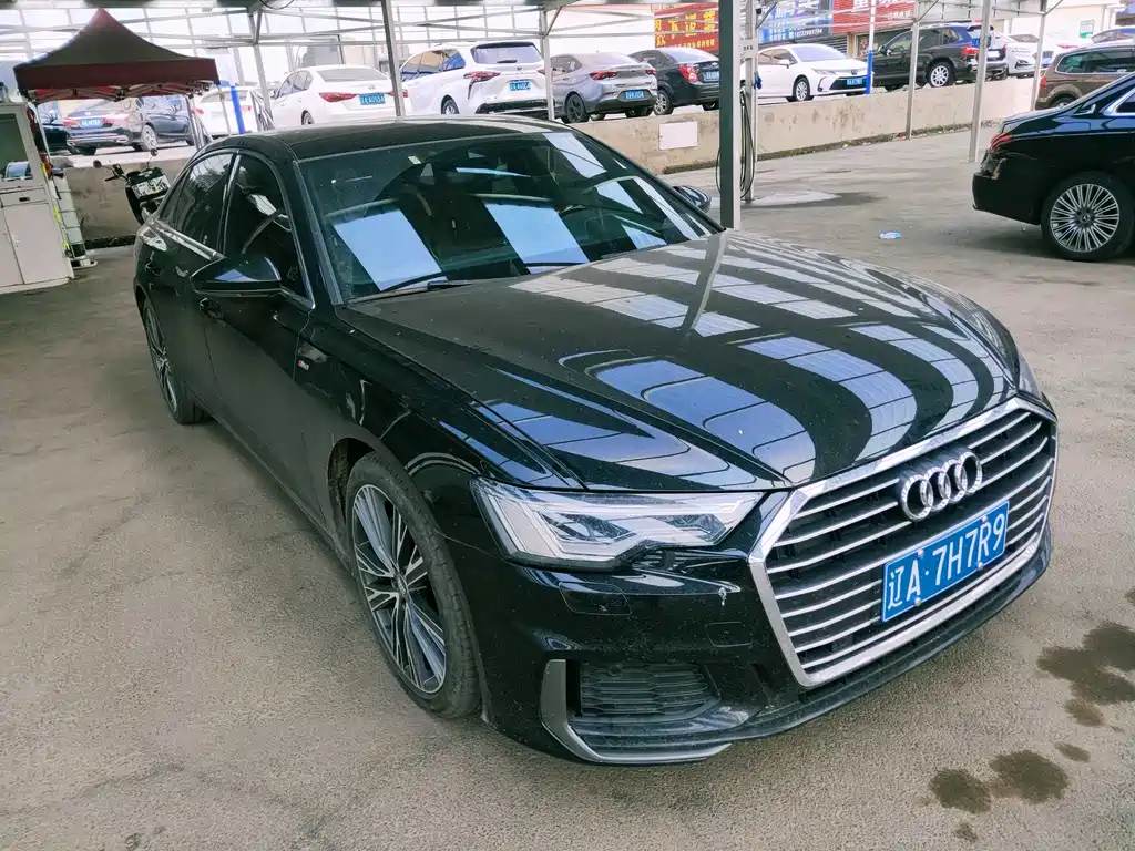 Audi A6L 2022