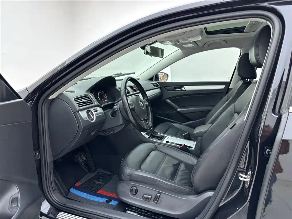 Volkswagen Passat 2015 — фото 13