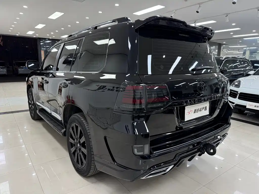 Toyota Land Cruiser 2018 — фото 17