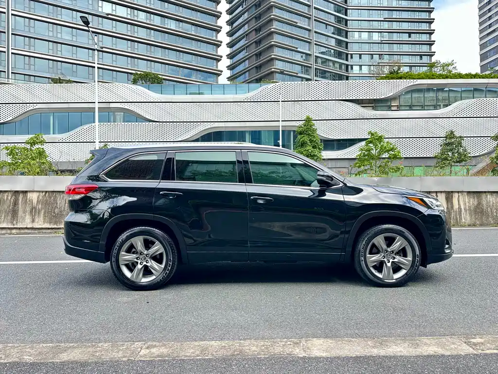 Toyota Highlander 2019 — фото 27