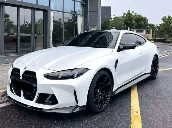 BMW M4 2025