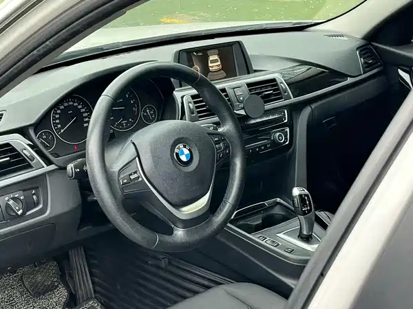 BMW 3 Series 2017