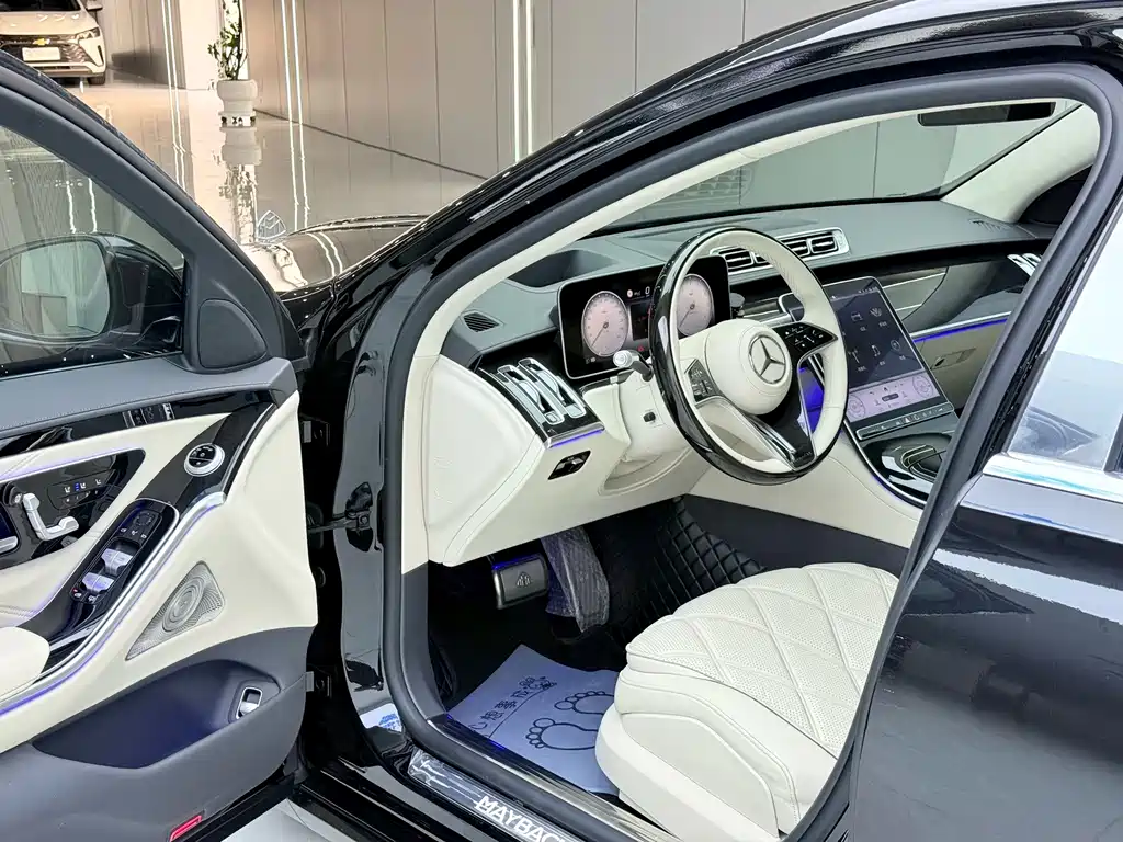 Mercedes-Benz Maybach S-Class 2023