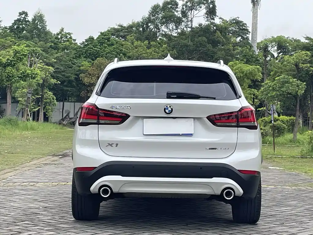 BMW X1 2022 — фото 9