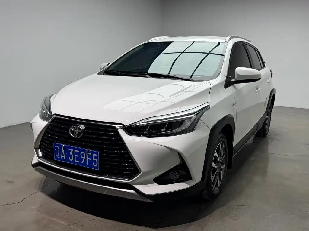 Toyota Yaris L 2023