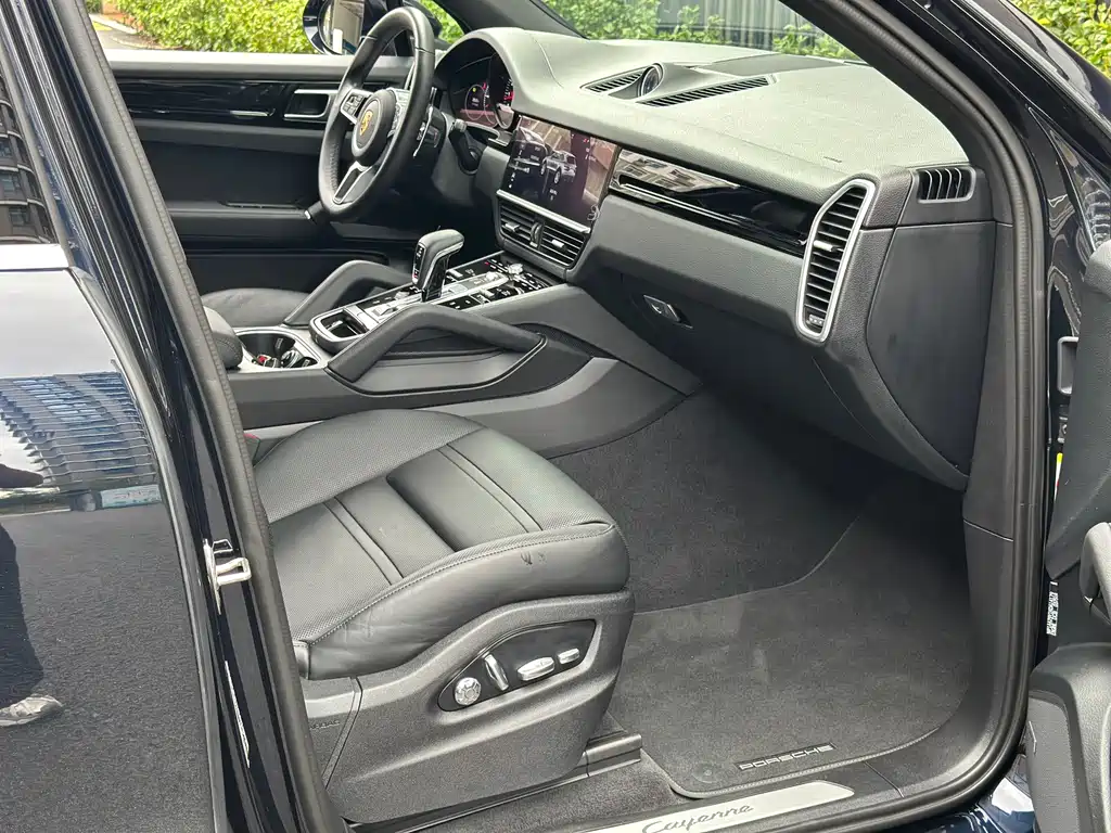 Porsche Cayenne 2018 — фото 13