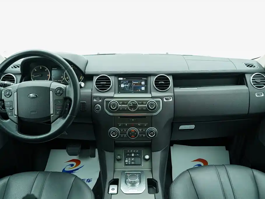 Land Rover Discovery 2016 — фото 14