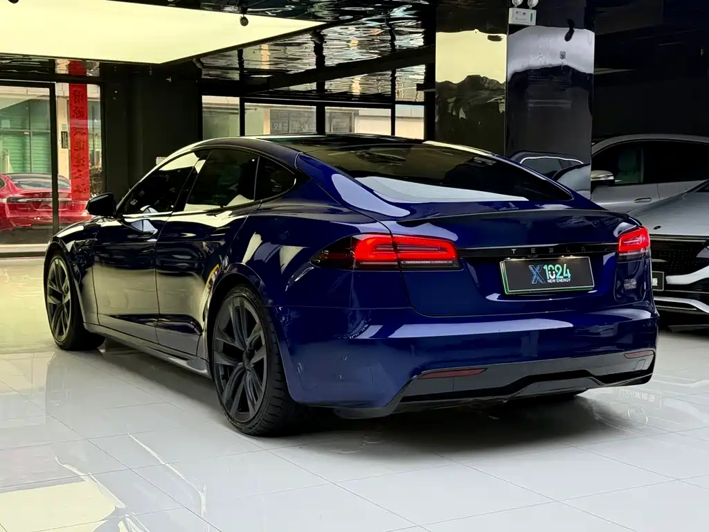 Tesla Model S 2023 — фото 14