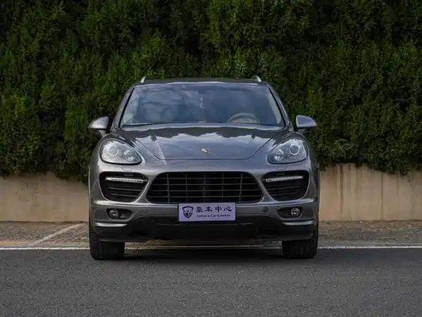 Porsche Cayenne 2012