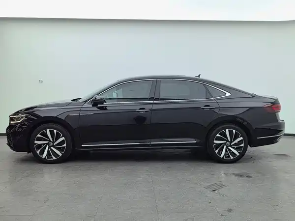 Volkswagen Passat 2022