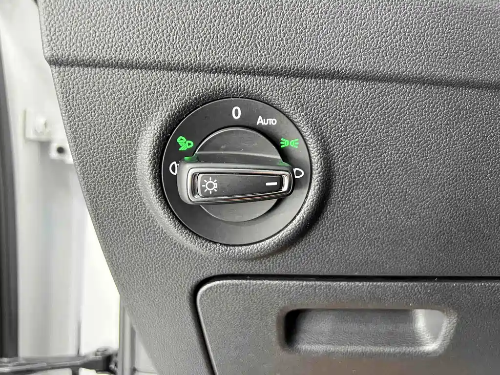 Volkswagen Tiguan L 2023 — фото 8