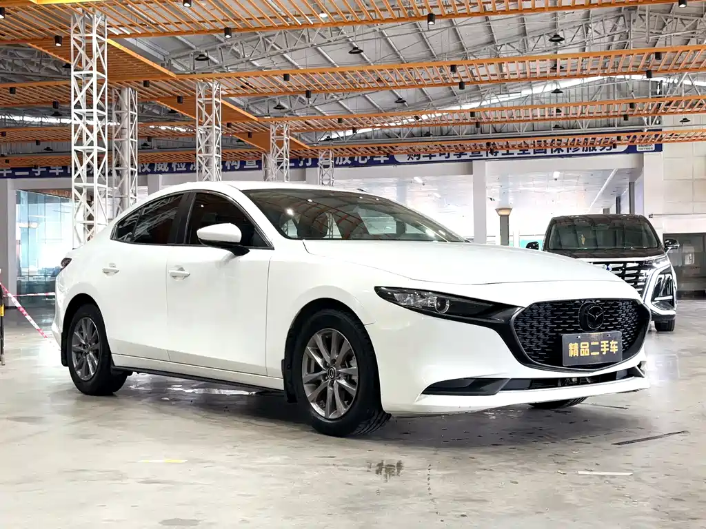 Mazda 3 Axela 2020 — фото 3