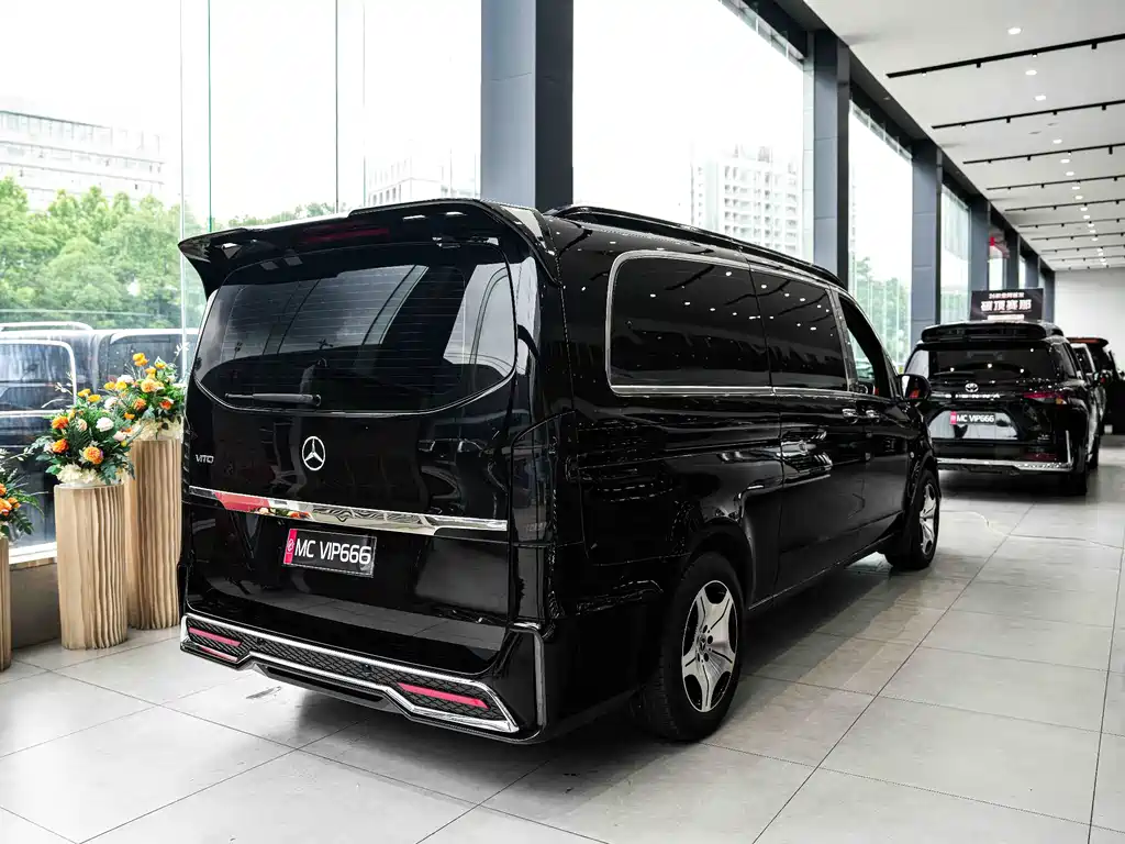 Mercedes-Benz Vito 2023 — фото 15